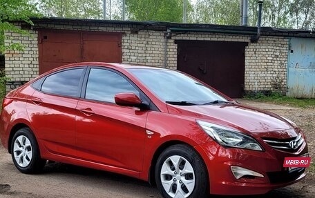 Hyundai Solaris II рестайлинг, 2015 год, 1 240 000 рублей, 2 фотография