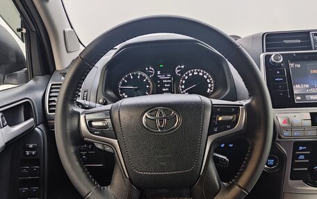 Toyota Land Cruiser Prado 150 рестайлинг 2, 2019 год, 7 100 000 рублей, 10 фотография
