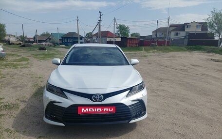 Toyota Camry, 2021 год, 3 900 000 рублей, 3 фотография