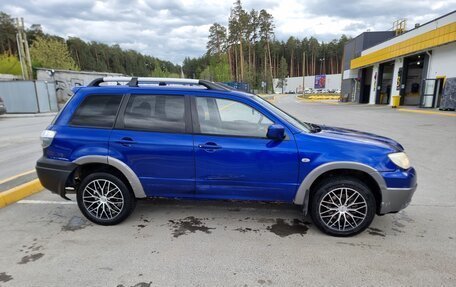 Mitsubishi Outlander III рестайлинг 3, 2004 год, 650 000 рублей, 2 фотография