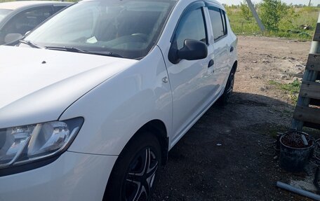 Renault Sandero II рестайлинг, 2016 год, 730 000 рублей, 3 фотография