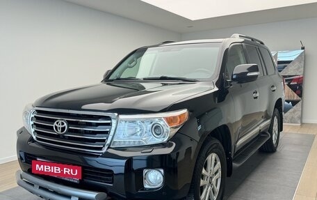 Toyota Land Cruiser 200, 2014 год, 3 870 000 рублей, 2 фотография