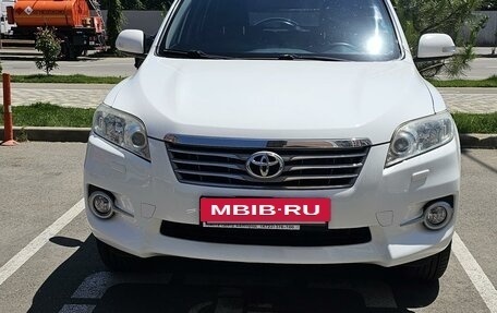 Toyota RAV4, 2012 год, 1 640 000 рублей, 2 фотография