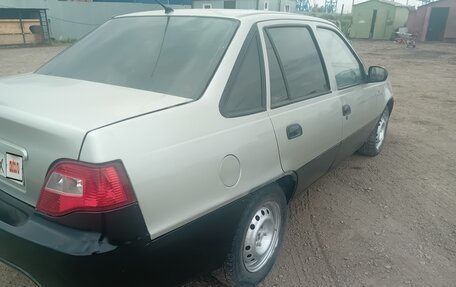 Daewoo Nexia I рестайлинг, 2008 год, 130 000 рублей, 3 фотография