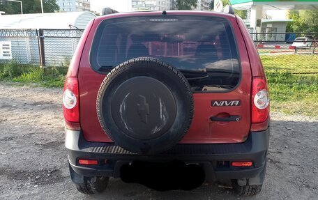 Chevrolet Niva I рестайлинг, 2012 год, 560 000 рублей, 2 фотография