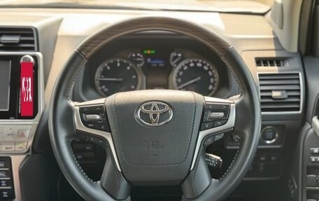 Toyota Land Cruiser Prado 150 рестайлинг 2, 2019 год, 3 483 000 рублей, 12 фотография