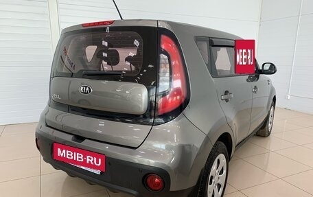 KIA Soul II рестайлинг, 2018 год, 1 547 000 рублей, 26 фотография