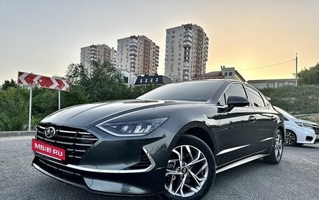 Hyundai Sonata VIII, 2019 год, 2 600 000 рублей, 2 фотография