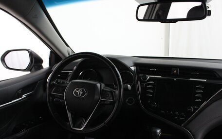 Toyota Camry, 2019 год, 3 290 000 рублей, 14 фотография