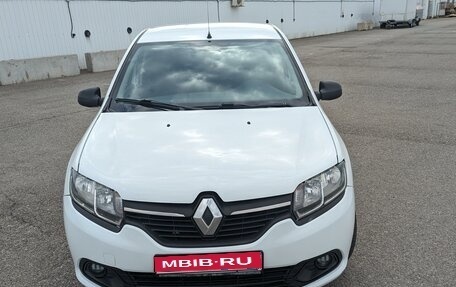 Renault Logan II, 2015 год, 550 000 рублей, 1 фотография