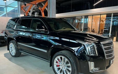 Cadillac Escalade IV, 2020 год, 8 490 000 рублей, 2 фотография