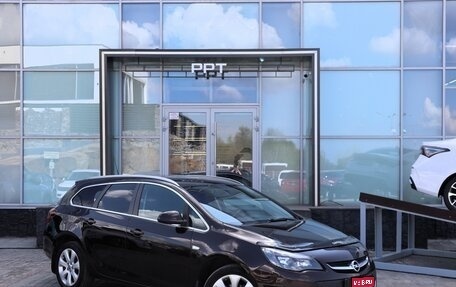 Opel Astra J, 2013 год, 999 000 рублей, 1 фотография