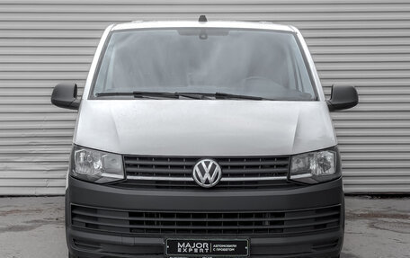 Volkswagen Transporter T6 рестайлинг, 2019 год, 1 670 000 рублей, 2 фотография