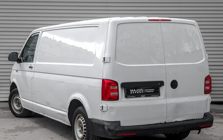 Volkswagen Transporter T6 рестайлинг, 2019 год, 1 670 000 рублей, 7 фотография