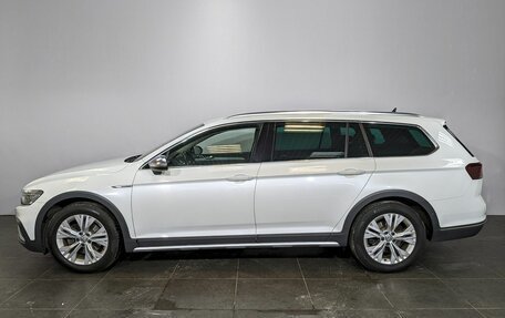 Volkswagen Passat B8 рестайлинг, 2020 год, 2 700 000 рублей, 8 фотография