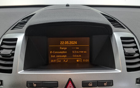 Opel Zafira B, 2013 год, 1 095 000 рублей, 17 фотография