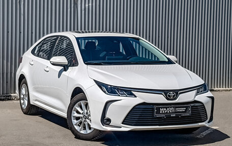 Toyota Corolla, 2022 год, 2 325 000 рублей, 3 фотография