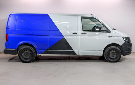 Volkswagen Transporter T6 рестайлинг, 2019 год, 1 720 000 рублей, 4 фотография