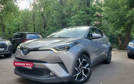 Toyota C-HR I рестайлинг, 2018 год, 2 599 000 рублей, 2 фотография