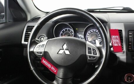 Mitsubishi Outlander III рестайлинг 3, 2011 год, 1 498 000 рублей, 19 фотография