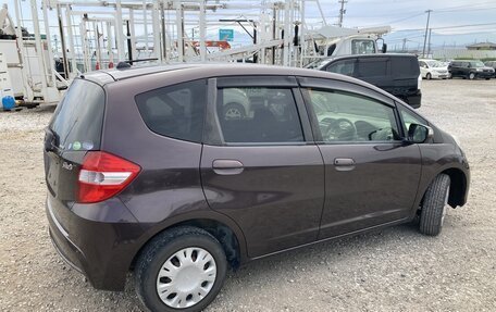 Honda Fit III, 2013 год, 880 000 рублей, 6 фотография