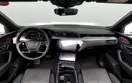 Audi e-tron I, 2021 год, 5 143 002 рублей, 6 фотография