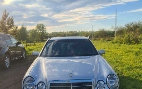 Mercedes-Benz E-Класс, 1998 год, 360 000 рублей, 1 фотография