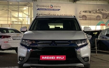 Mitsubishi Outlander III рестайлинг 3, 2015 год, 2 110 990 рублей, 2 фотография