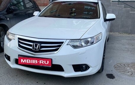 Honda Accord VIII рестайлинг, 2012 год, 1 590 000 рублей, 2 фотография