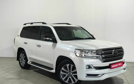 Toyota Land Cruiser 200, 2018 год, 8 549 000 рублей, 1 фотография