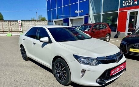 Toyota Camry, 2018 год, 2 850 000 рублей, 10 фотография