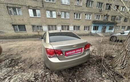 Chevrolet Cruze II, 2011 год, 940 000 рублей, 3 фотография