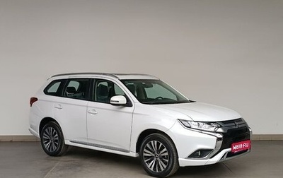 Mitsubishi Outlander III рестайлинг 3, 2022 год, 3 100 000 рублей, 1 фотография