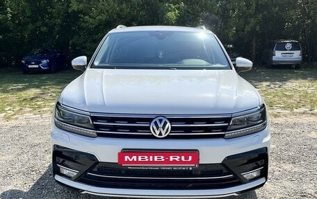 Volkswagen Tiguan II, 2019 год, 3 400 000 рублей, 2 фотография