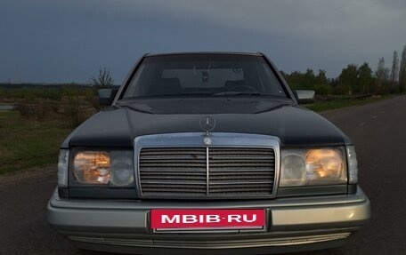 Mercedes-Benz E-Класс, 1992 год, 222 000 рублей, 2 фотография