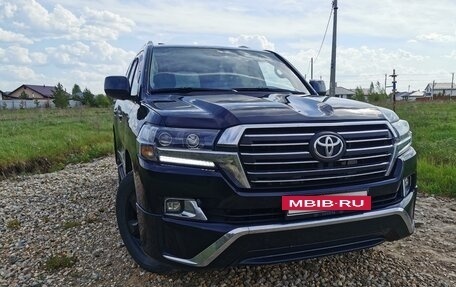 Toyota Land Cruiser 200, 2011 год, 3 500 000 рублей, 2 фотография