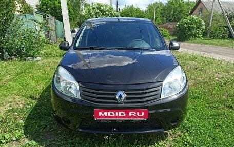 Renault Sandero I, 2012 год, 690 000 рублей, 2 фотография