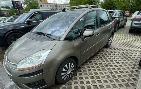 Citroen C4 Picasso II рестайлинг, 2010 год, 650 000 рублей, 2 фотография