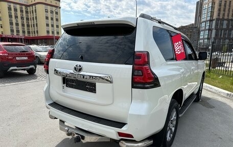 Toyota Land Cruiser Prado 150 рестайлинг 2, 2018 год, 7 100 000 рублей, 9 фотография