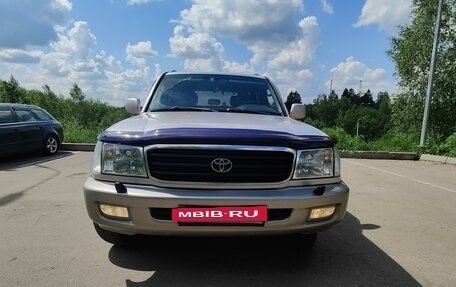 Toyota Land Cruiser 100 рестайлинг 2, 1999 год, 2 050 000 рублей, 2 фотография