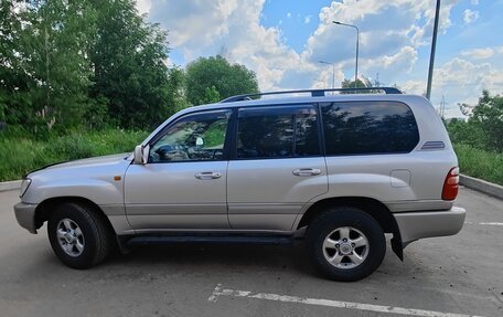 Toyota Land Cruiser 100 рестайлинг 2, 1999 год, 2 050 000 рублей, 8 фотография