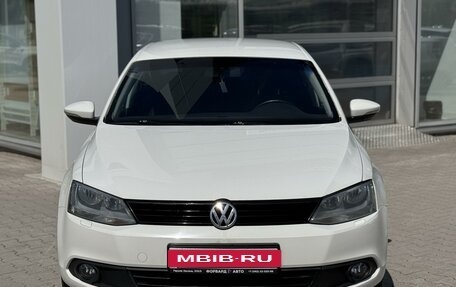 Volkswagen Jetta VI, 2013 год, 1 175 000 рублей, 2 фотография