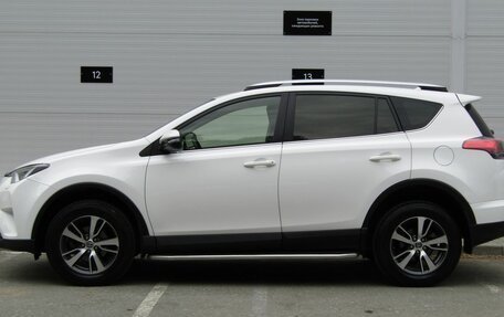 Toyota RAV4, 2015 год, 2 345 000 рублей, 2 фотография