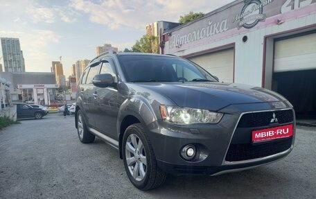 Mitsubishi Outlander III рестайлинг 3, 2011 год, 1 560 000 рублей, 1 фотография