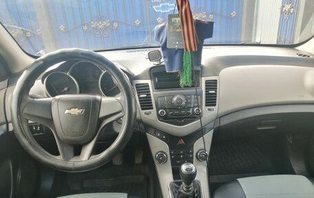 Chevrolet Cruze II, 2011 год, 650 000 рублей, 4 фотография