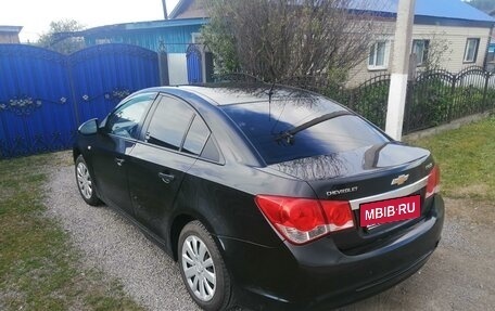 Chevrolet Cruze II, 2011 год, 650 000 рублей, 2 фотография