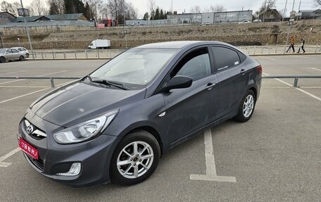 Hyundai Solaris II рестайлинг, 2012 год, 605 000 рублей, 1 фотография