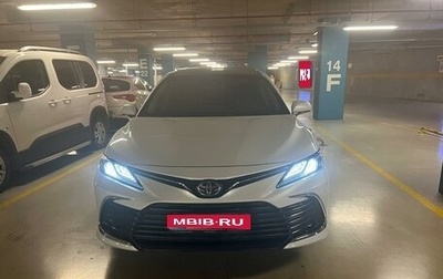 Toyota Camry, 2022 год, 3 900 000 рублей, 1 фотография