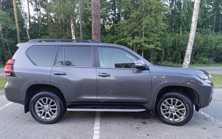 Toyota Land Cruiser Prado 150 рестайлинг 2, 2020 год, 6 300 000 рублей, 2 фотография