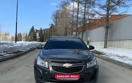 Chevrolet Cruze II, 2013 год, 740 000 рублей, 3 фотография